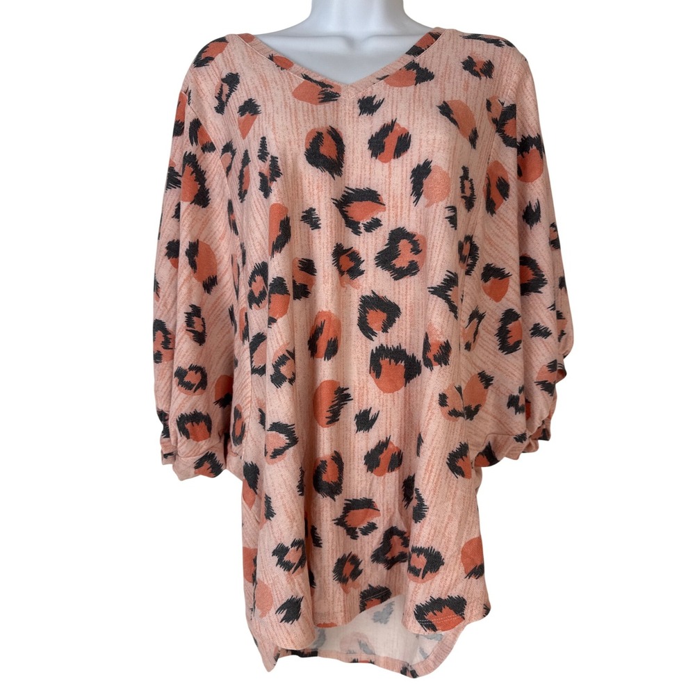 LuLaRoe Renee Top Leopard Print V Neck Dolman Sleeve Size M